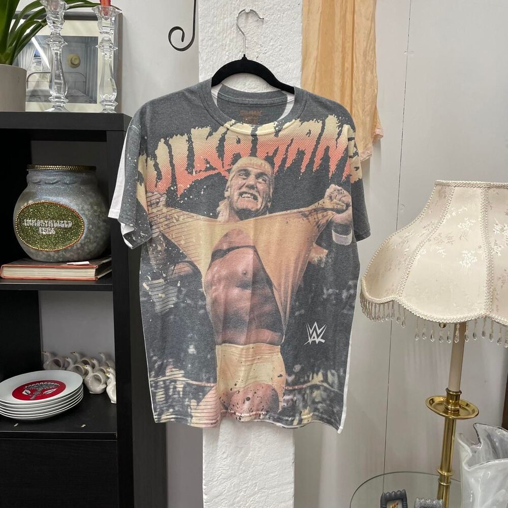Wwe Men's Grey and Black T-shirt